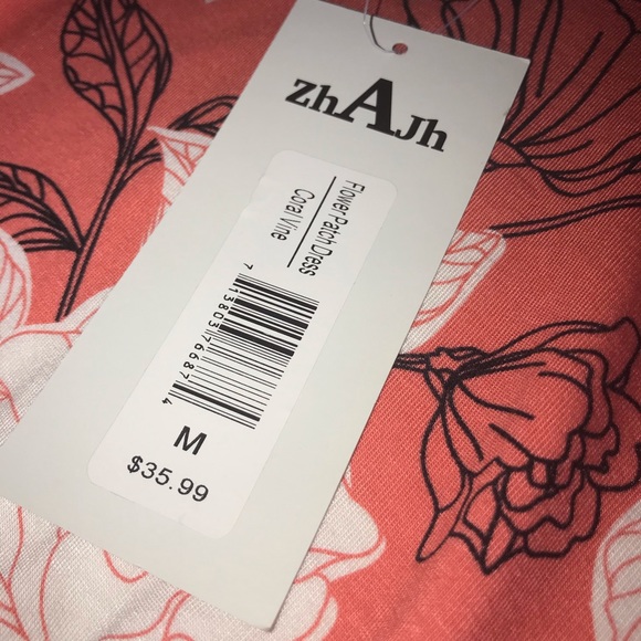 Flower Patch Dress in Coral Vive Size Medium - Picture 3 of 4